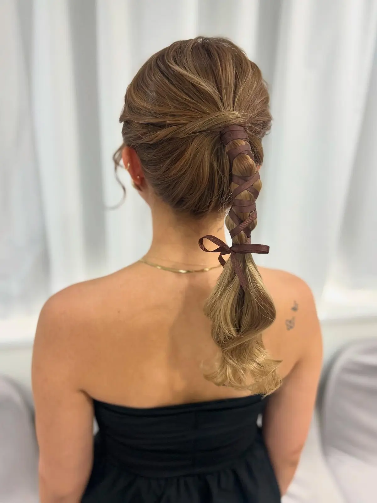 リボン編み込みポニーテール