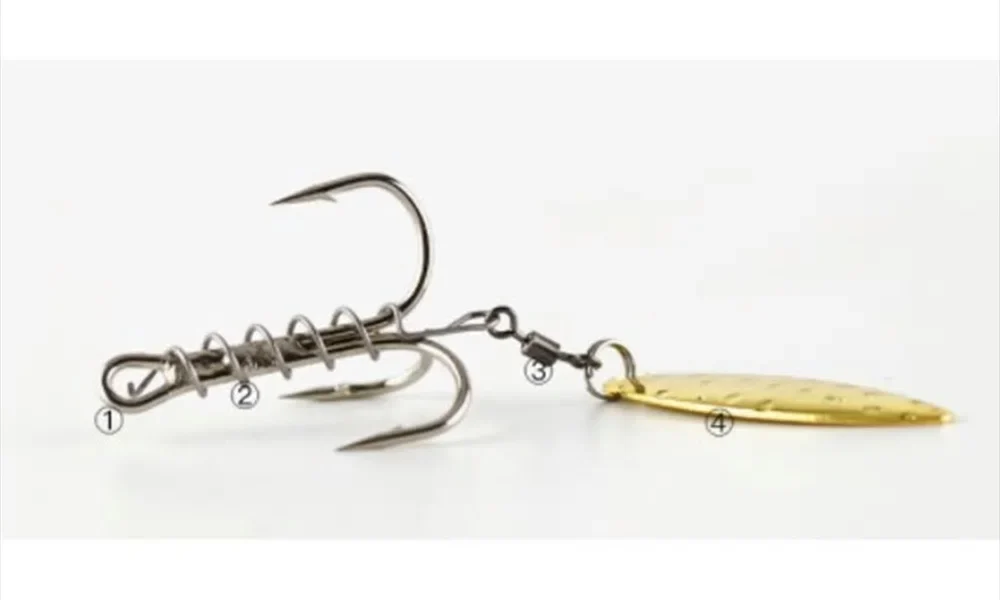 ブレード付きトレブルフック｜淡水・海水対応の高性能アシストフック｜釣果向上に貢献する全5サイズ展開のゴールドスパンコール装着モデル