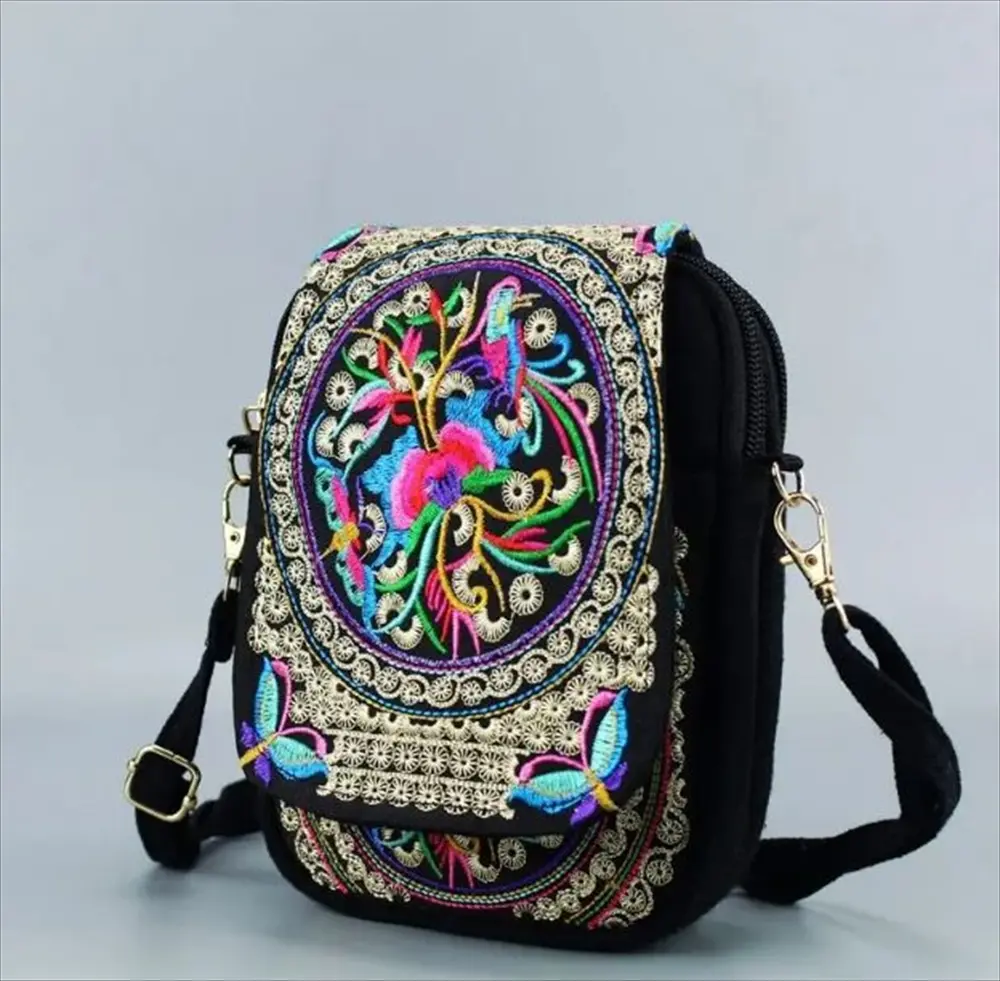 民族刺繍ショルダーバッグ 正面」