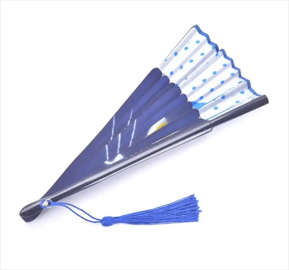 扇子 折りたたみ時の携帯しやすさ タッセル付き