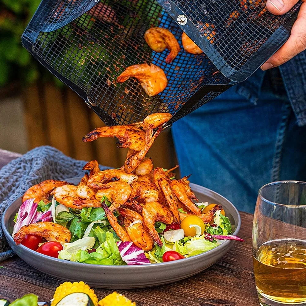 エビを調理している様子