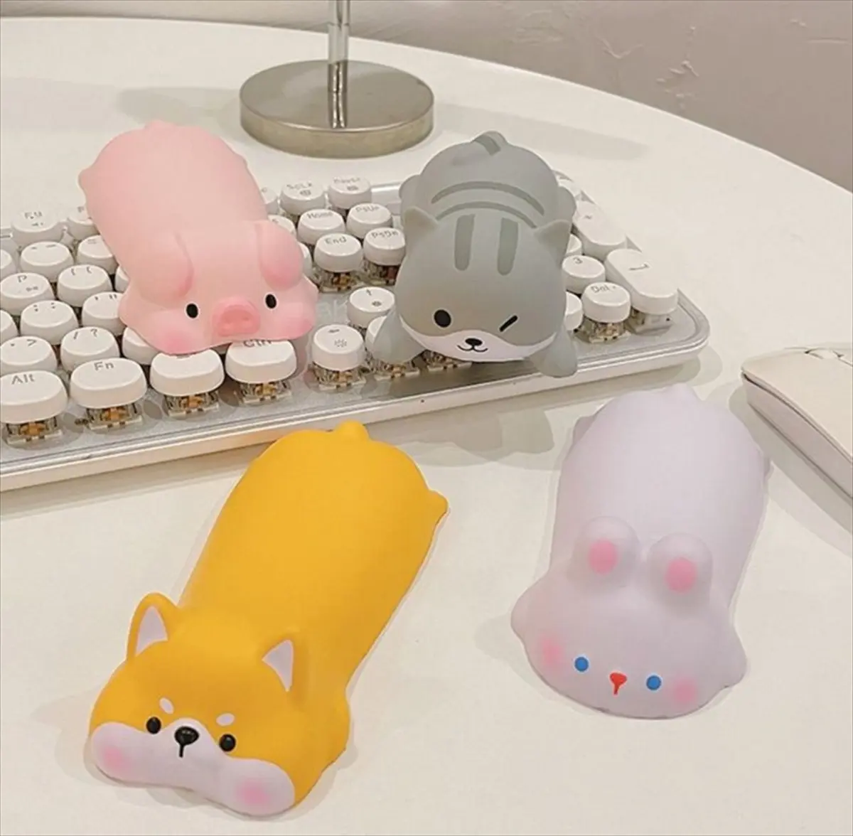 アニマルリストレスト 4種類 キーボードそば 使用シーン