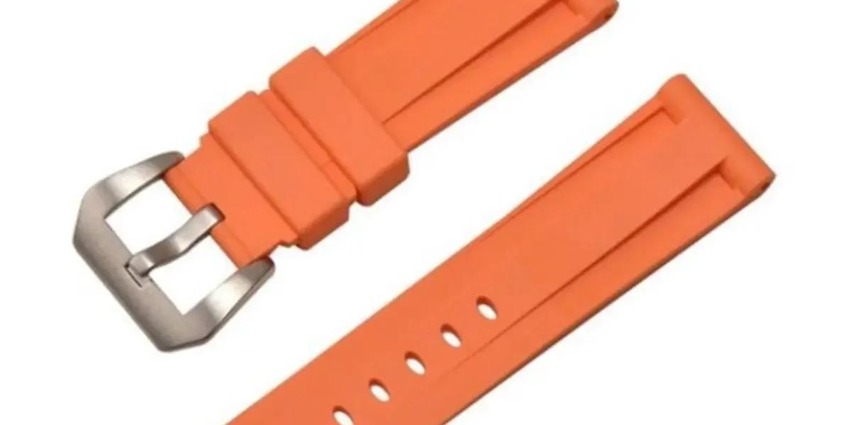 パネライ対応44mmケース用ラバー交換ベルト互換品を徹底レビュー｜バックルセット付き1,999円送料無料で全10色展開の実力を検証