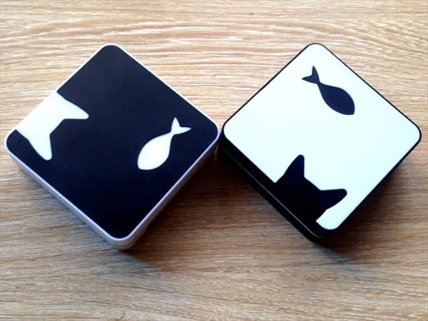 猫デザインのかわいいコンタクトレンズケースセット｜ミラー・ピンセット・液体ボトル付きで旅行や外出先でも使いやすいネコ雑貨