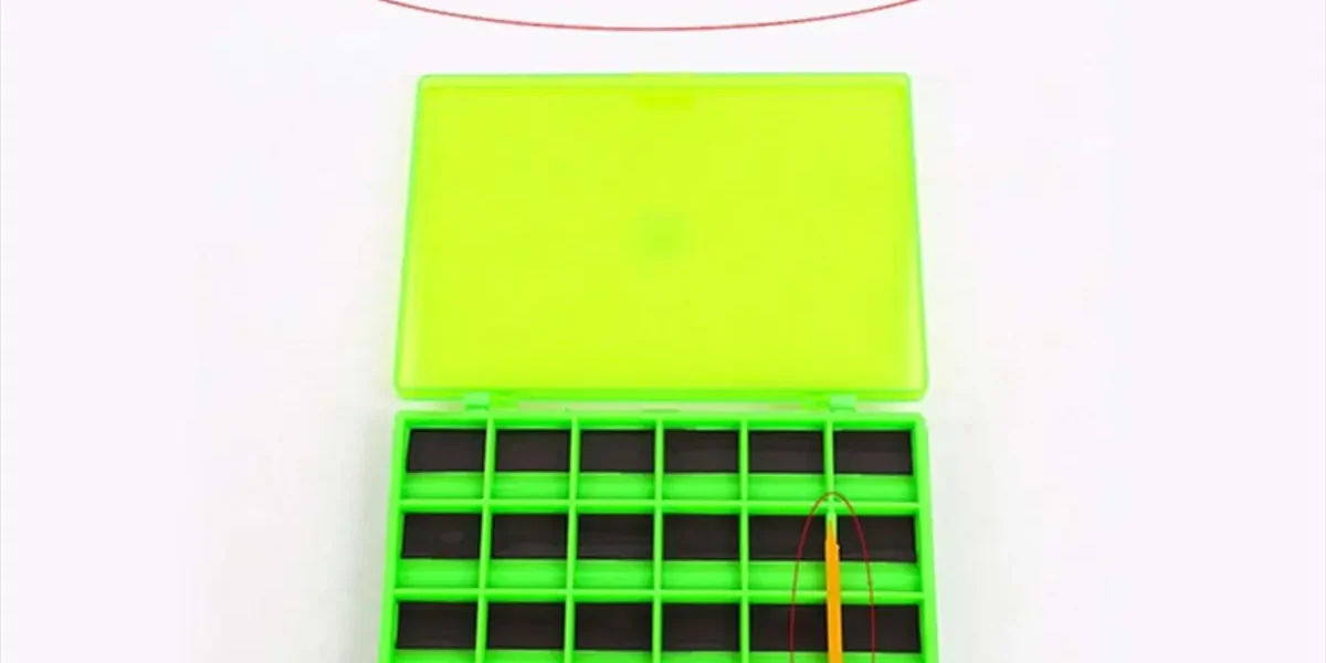 作業効率アップ！リバーシブルマグネットケースで小物管理を最適化する方法