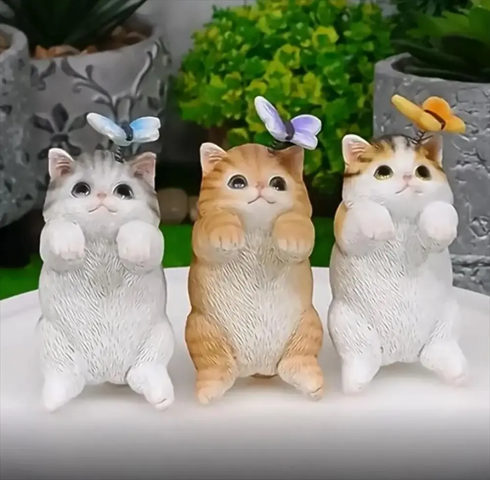 猫フィギュア 3種類 並べて飾る