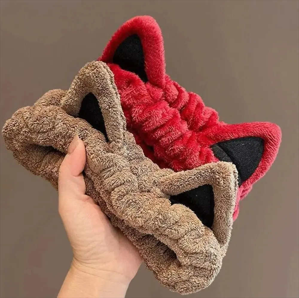 猫耳ヘアバンド ブラウンとレッドの比較