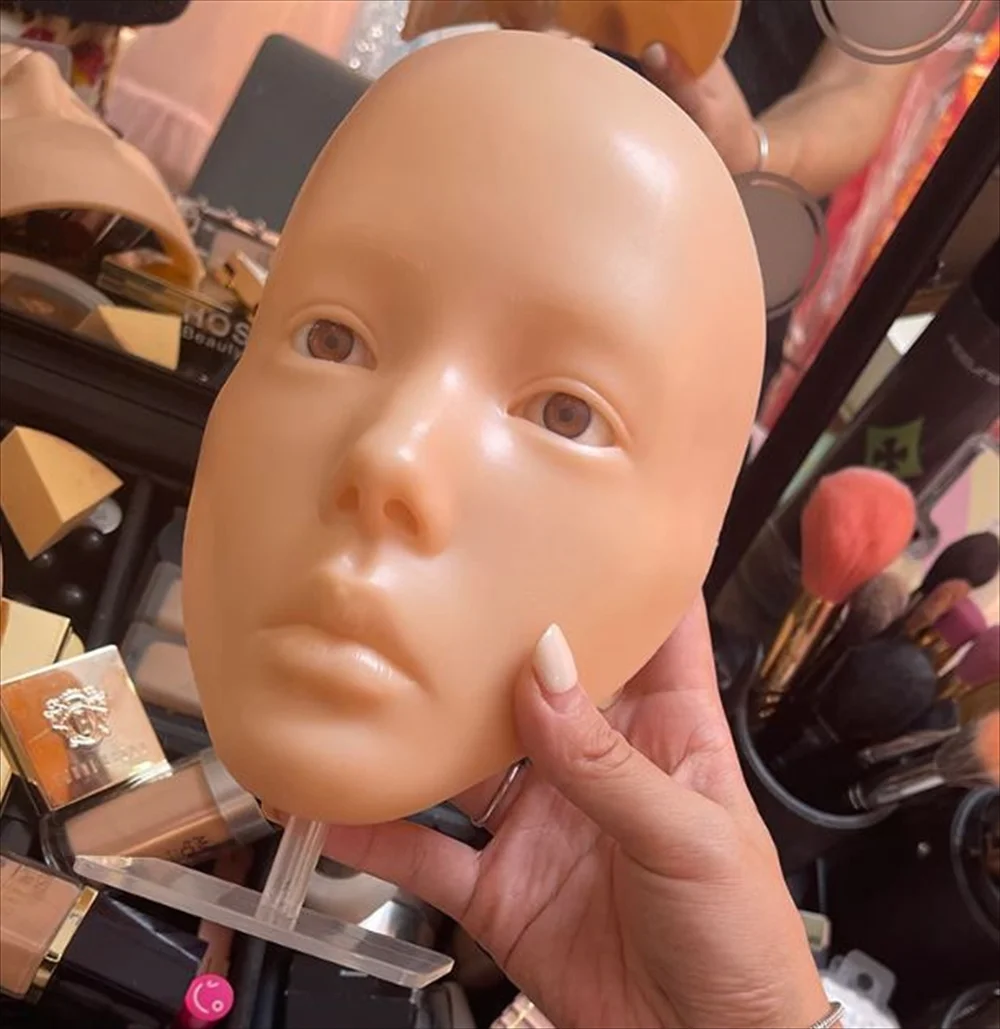 フェイスマネキン 使用イメージ