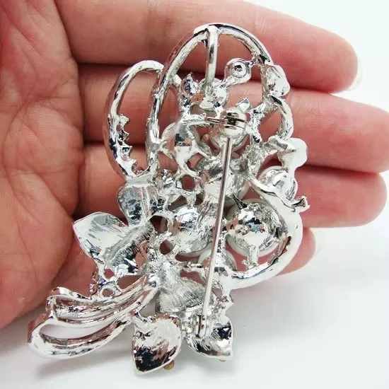 ブローチ裏面・ピン構造