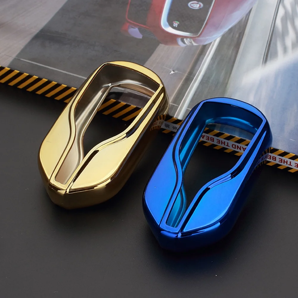 マセラティ キーケース ゴールドとブルーの比較