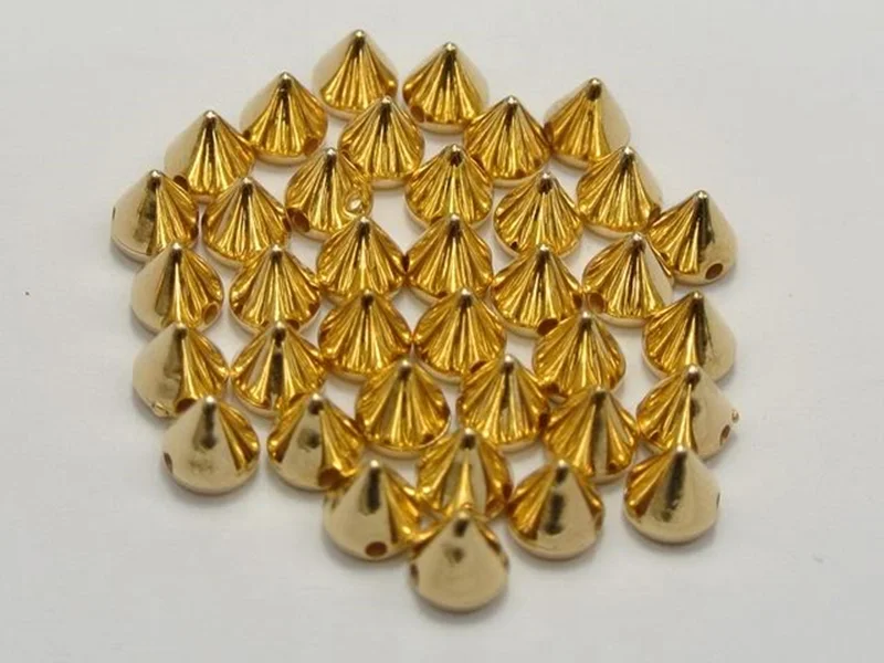 円錐スタッズ ゴールドカラー