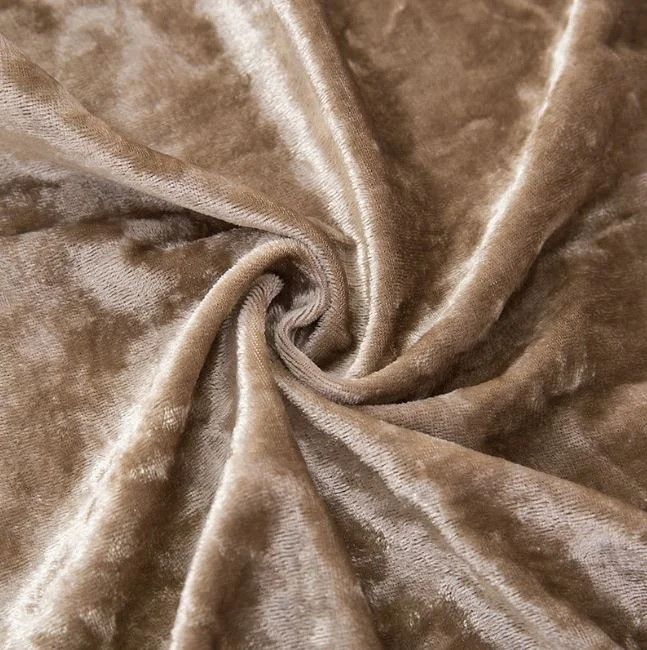 ダイニングテーブルにチェアカバーを装着した使用イメージ