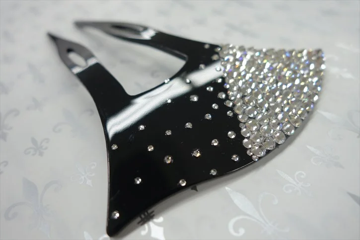 バチ型かんざし 手元アップ