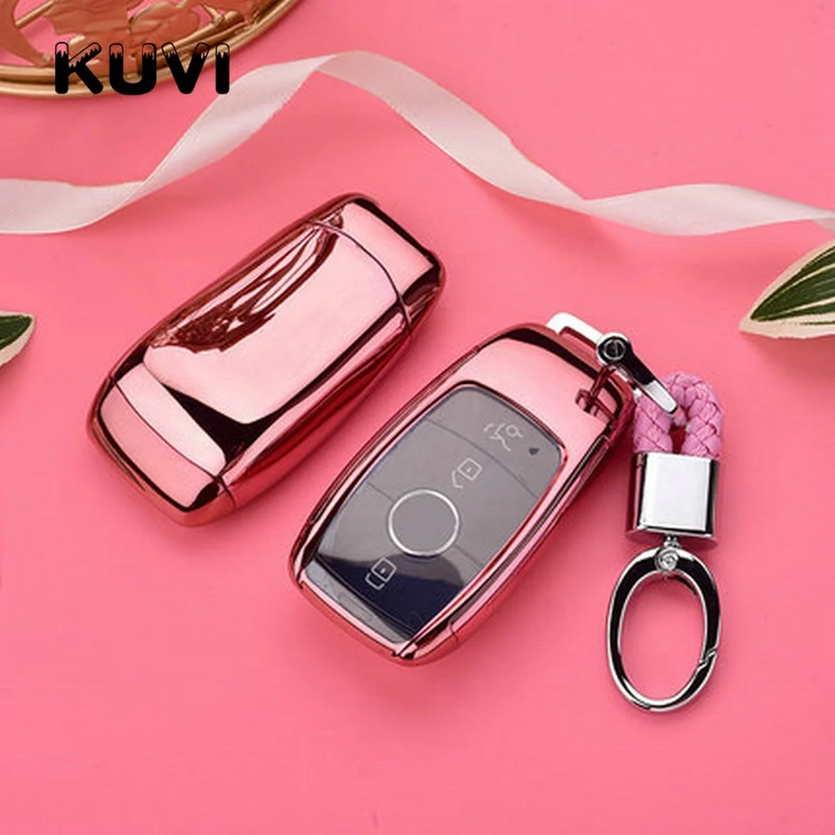 ピンクカラーのメルセデスベンツ用キーケース