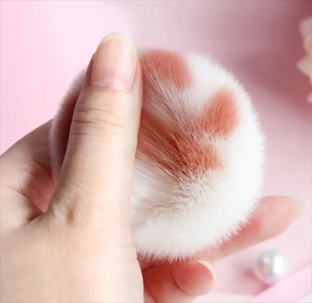 猫ブラシ メイク ピンクハンドル かわいい