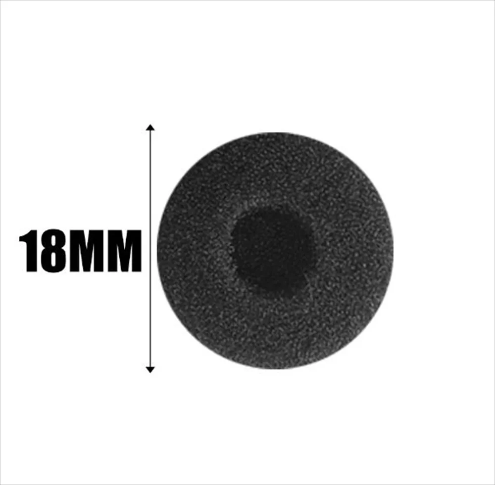 イヤホンにスポンジカバーを取り付けた状態