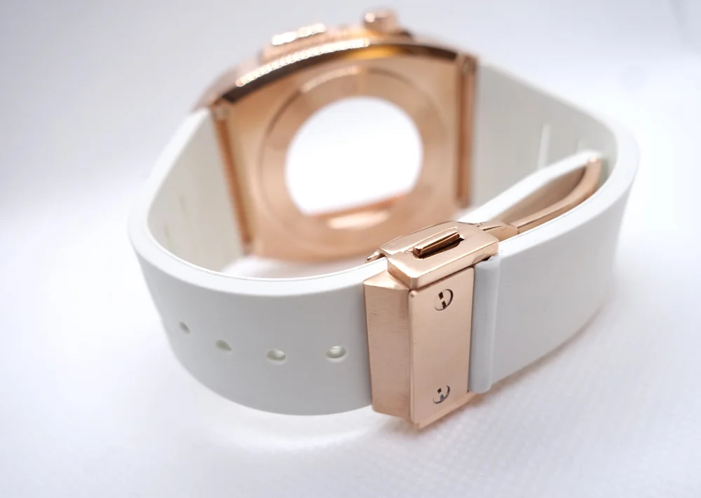 Apple Watch ダイヤ風ベゼルカバー バックル・バンド裏面