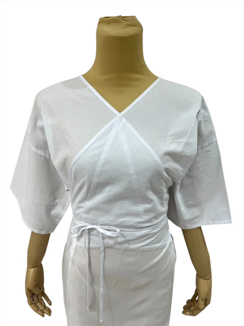 肌襦袢 胸元・衿元ディテール